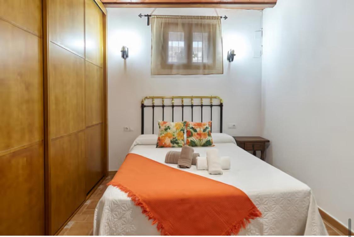 Alojamiento Turistico Loma Alta Cambil Esterno foto